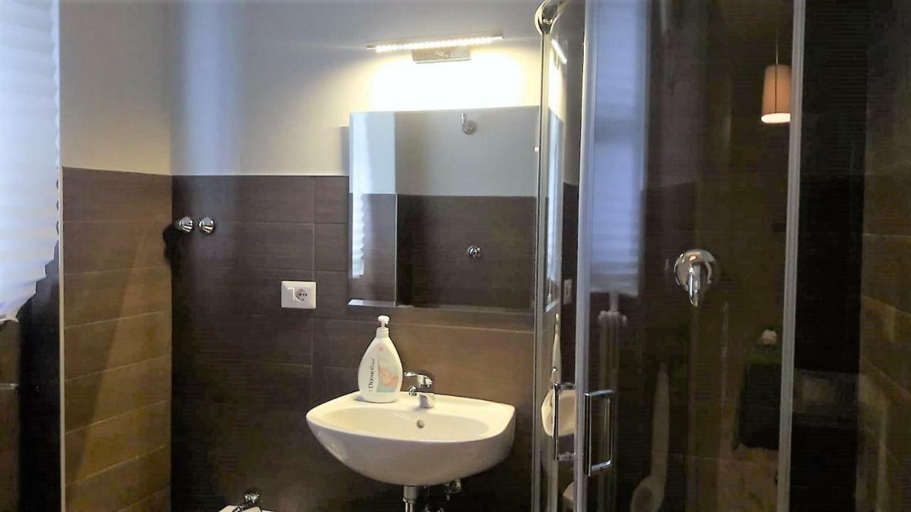 Cavour 124 -Guest-Room- Bari Exteriör bild